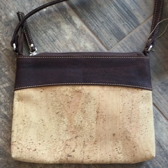 NWT Corkor Vegan Crossbody/Shoulder Bag with Adjustable Strap - Picture 4 of 10